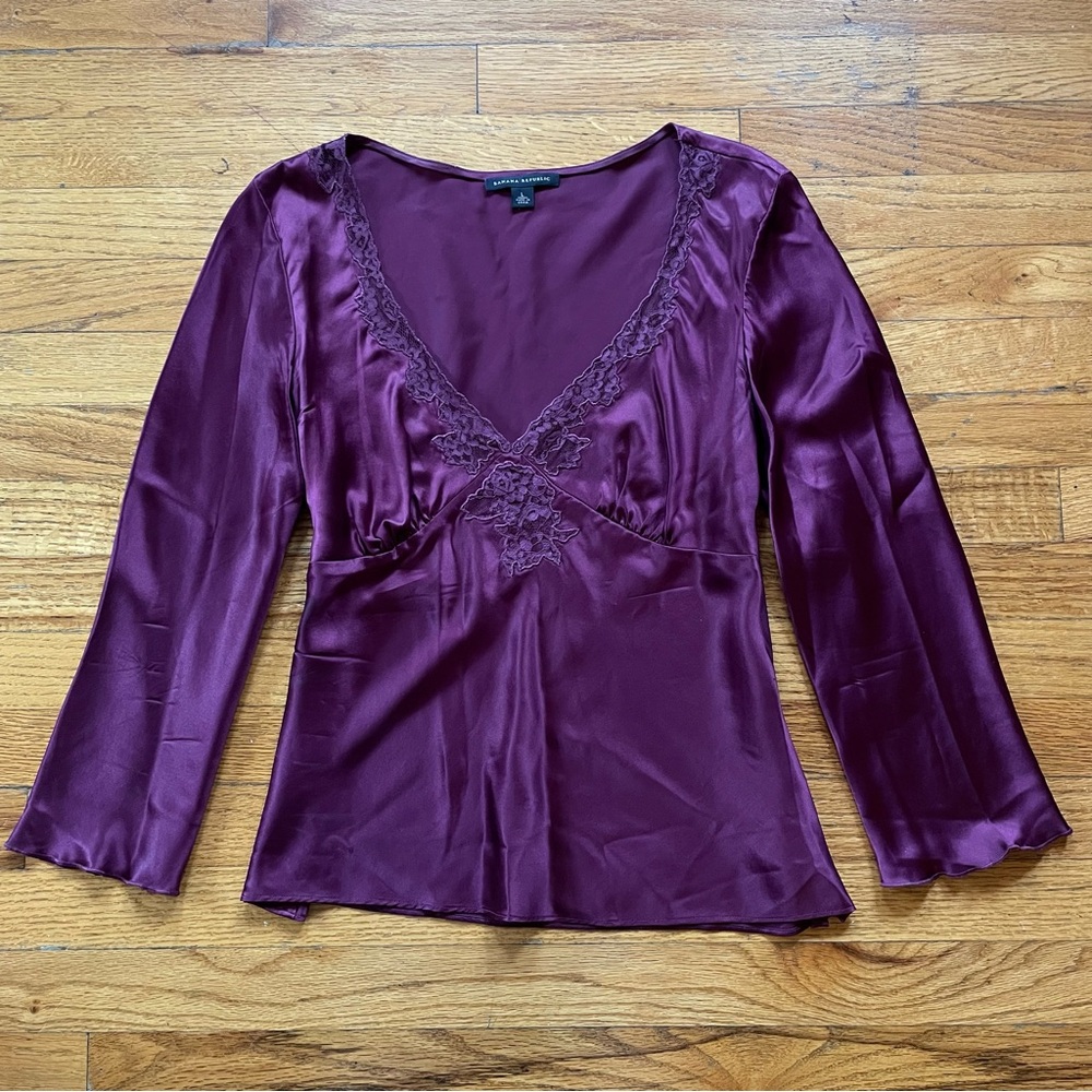 100% Silk Banana Republic Purple Top